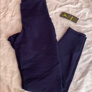 Old Navy Active Leggings